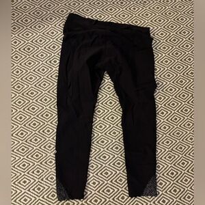 Size 8 lulu leggings black with pockets